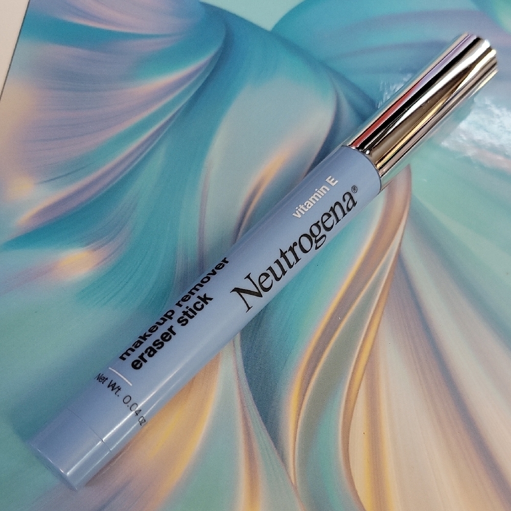 Neutrogena Makeup Remover Eraser Stick 1.2g New Sealed Tube